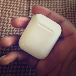 Air pod and case
